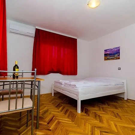 Balote Apartment *